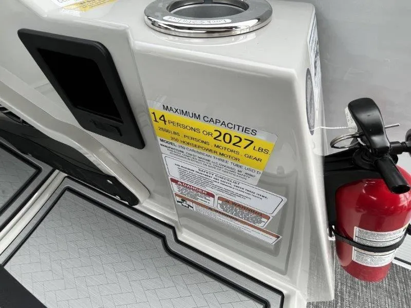 Slide: The Image of Crest Caribbean 250 USD 2025 - 42