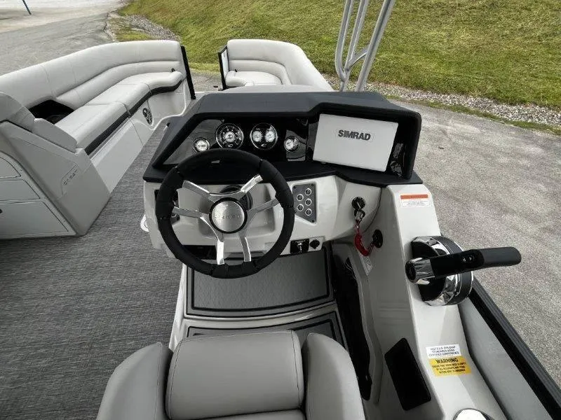 Slide: The Image of Crest Caribbean 250 USD 2025 - 44