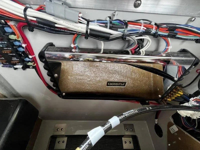 Slide: The Image of Crest Caribbean 250 USD 2025 - 61