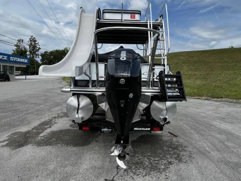 Slide: The Image of Crest Caribbean 250 USD 2025 - 89