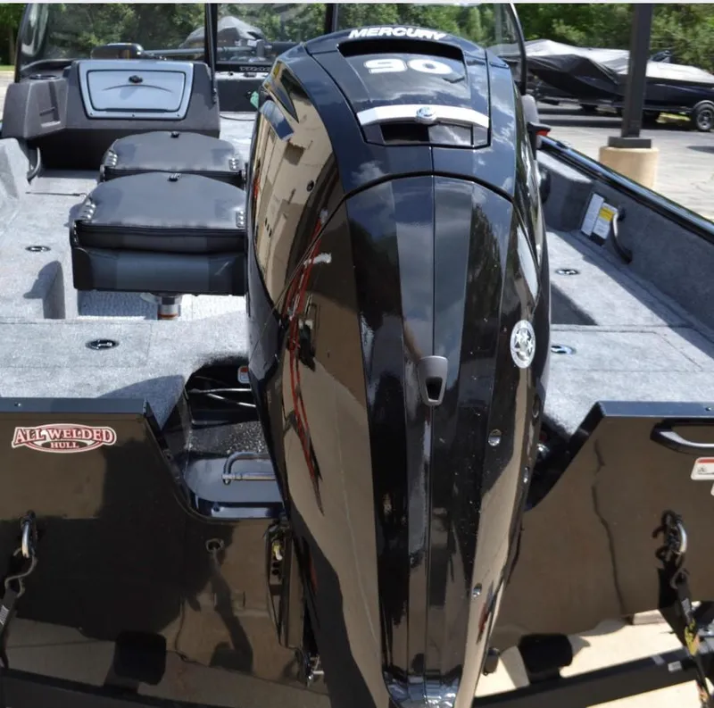 Slide: The Image of Tracker Pro Guide V-175 Combo 2025 - 67