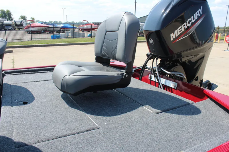 Slide: The Image of 2025 Tracker Bass Tracker Classic XL boat with Mercury engine and seating. - 20