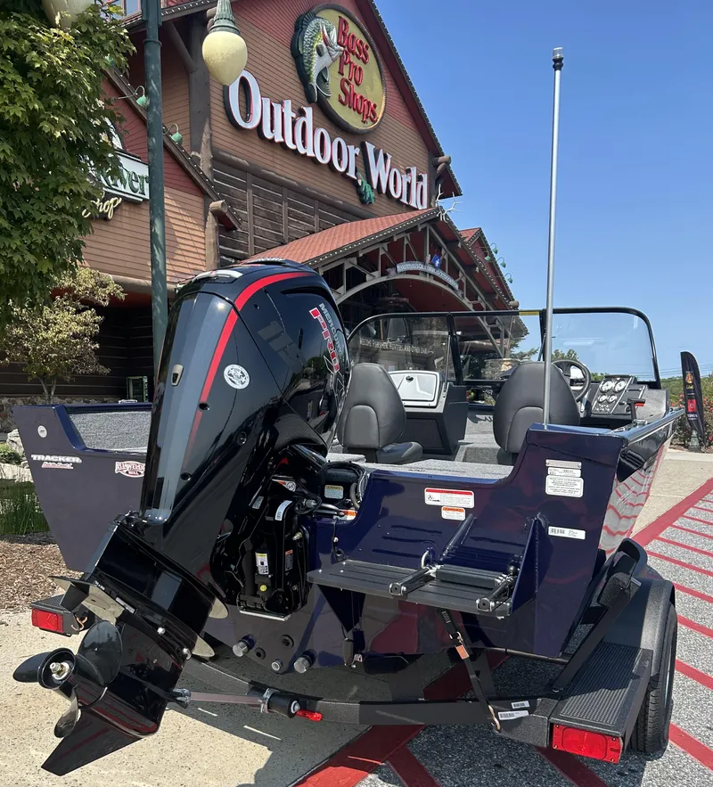 Slide: The Image of 2025 Tracker Pro Guide V-175 Combo boat at Outdoor World store. - 2