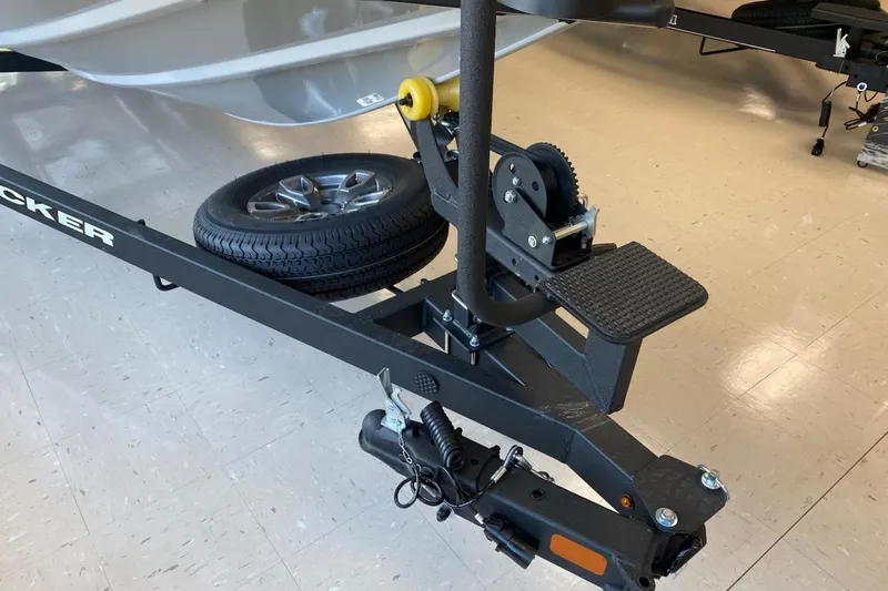Slide: The Image of Trailer hitch and winch of 2025 Tracker Pro Team 195 Tournament Edition boat. - 7