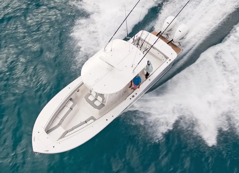 Slide: The Image of Yamaha display showing trip and total hours for 2022 Regulator 31 boat. - 28