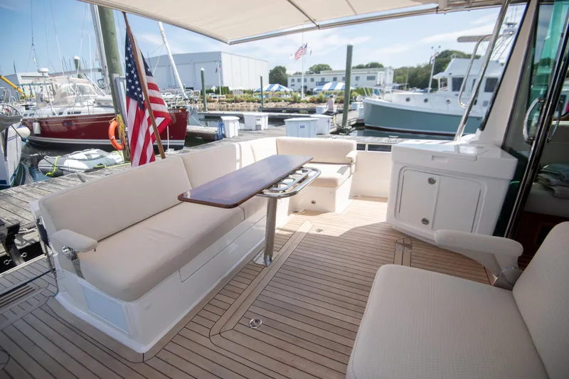 Slide: The Image of S43 Cockpit w/grill - 14