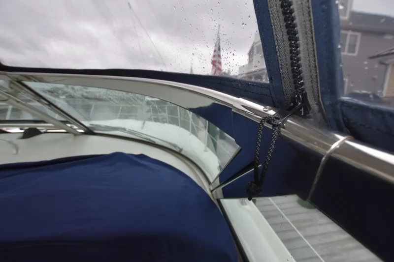 Slide: The Image of Sea Ray 420 Sundancer 2005 - 50