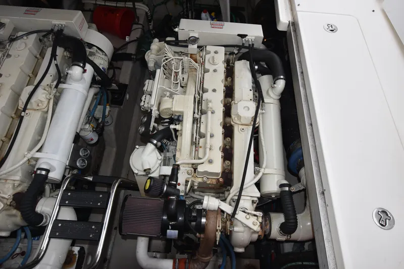 Slide: The Image of Sea Ray 420 Sundancer 2005 - 61