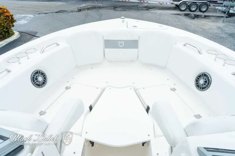 Slide: The Image of Sea Fox 228 Traveler Dual Console 2025 - 5