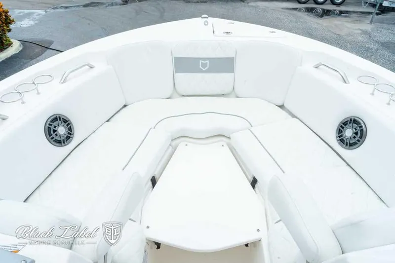 Slide: The Image of Sea Fox 228 Traveler Dual Console 2025 - 6