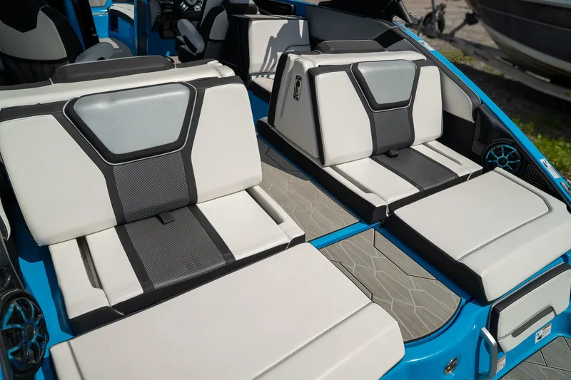 Slide: The Image of Yamaha 255XD 2023 - 21