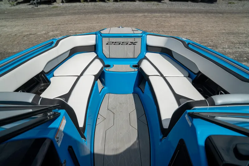 Slide: The Image of Yamaha 255XD 2023 - 8