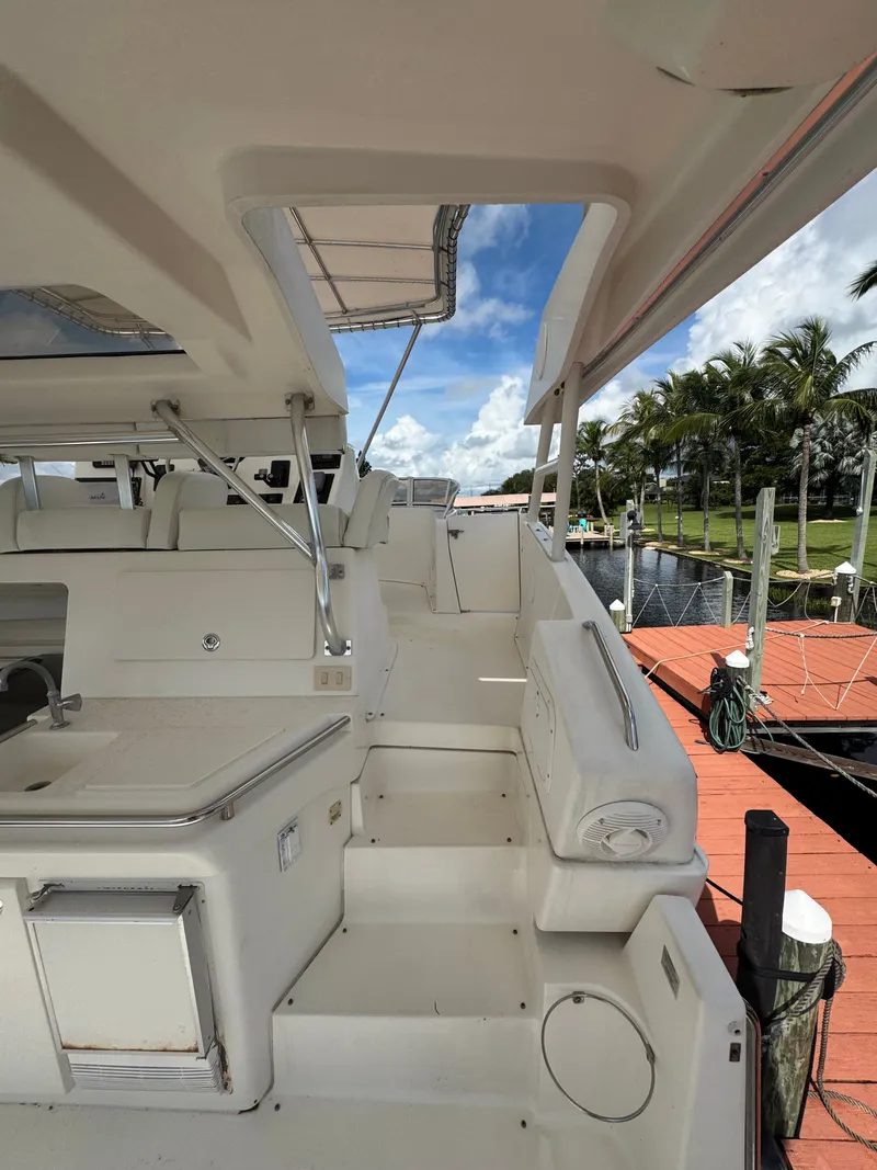 Slide: The Image of Silverton 392 Motor Yacht 1997 - 14