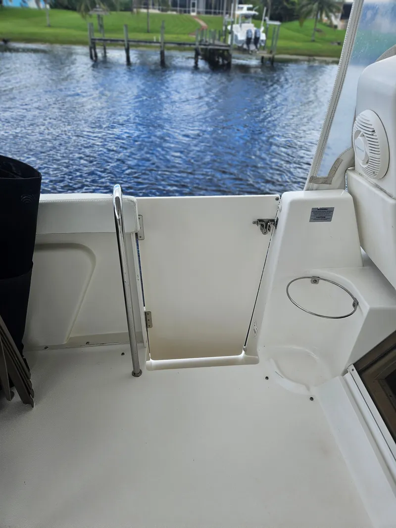 Slide: The Image of Silverton 392 Motor Yacht 1997 - 32