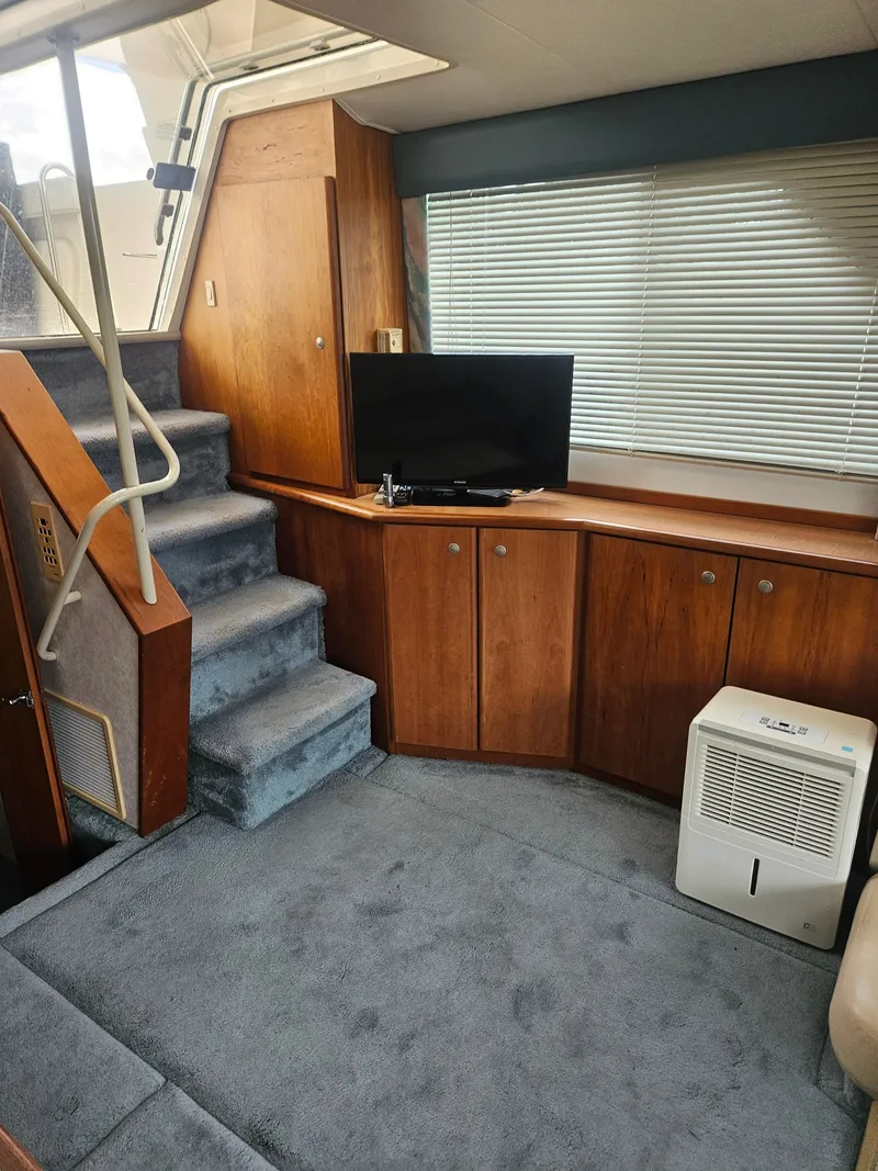 Slide: The Image of Silverton 392 Motor Yacht 1997 - 40
