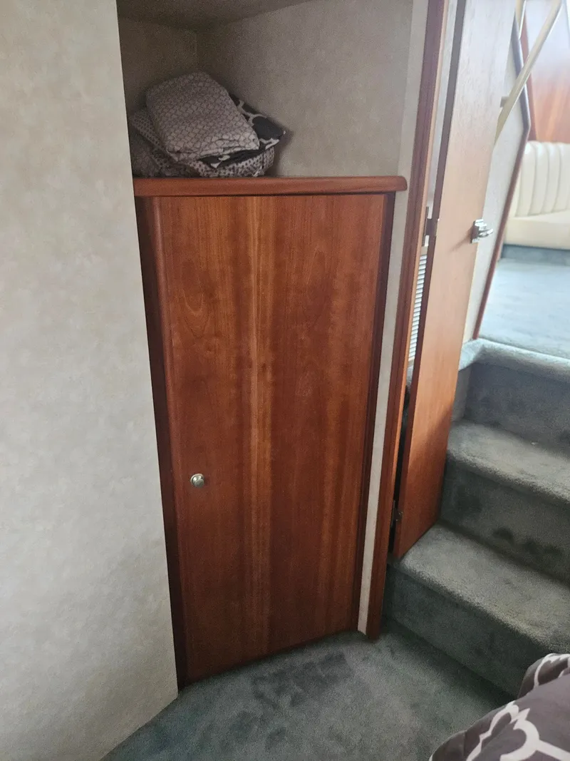 Slide: The Image of Silverton 392 Motor Yacht 1997 - 48