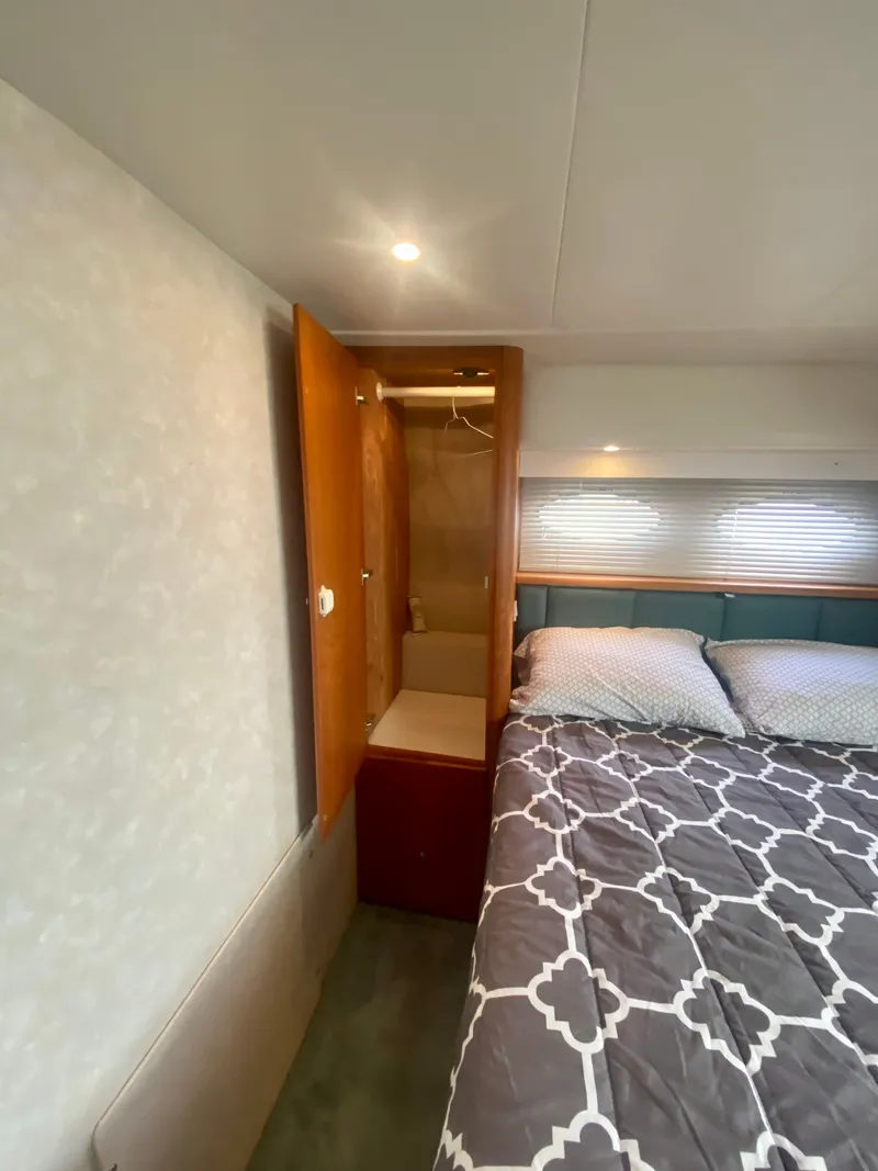 Slide: The Image of Silverton 392 Motor Yacht 1997 - 73