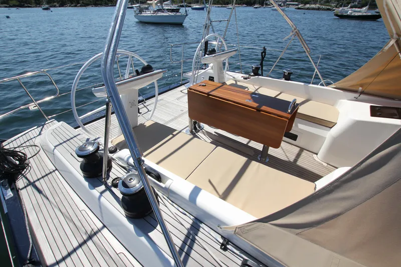 Slide: The Image of Cockpit from fwd S - 10