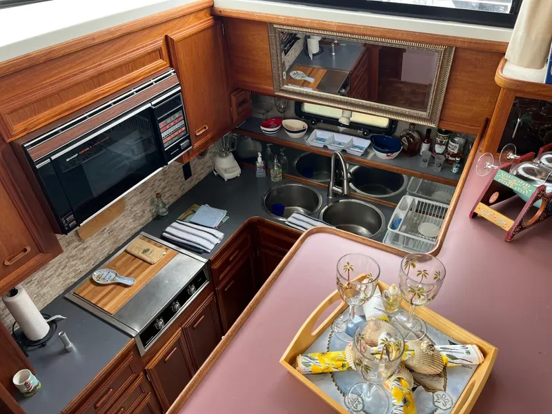 Slide: The Image of Carver 42 Aft Cabin Motor Yacht  - 18