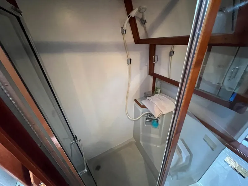 Slide: The Image of Carver 42 Aft Cabin Motor Yacht  - 22