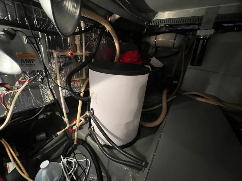 Slide: The Image of Carver 42 Aft Cabin Motor Yacht  - 33