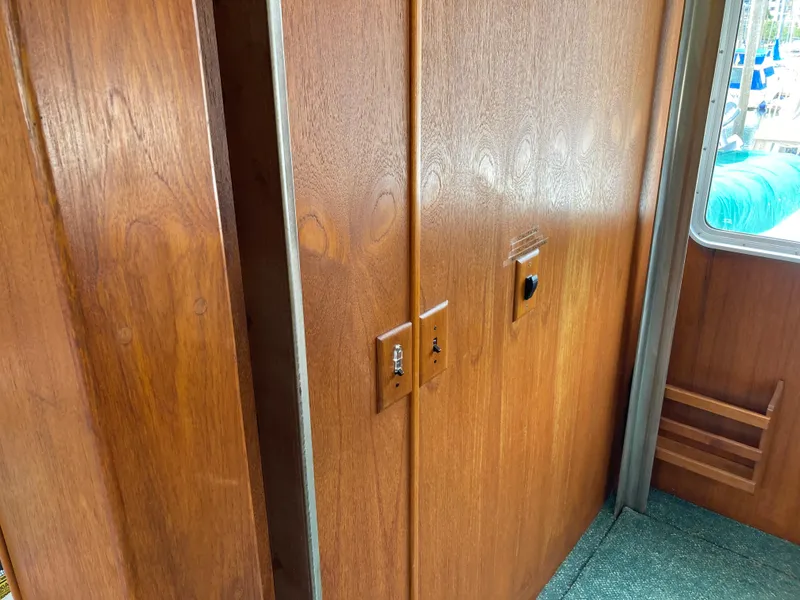 Slide: The Image of HEAD PILOTHOUSE - 11