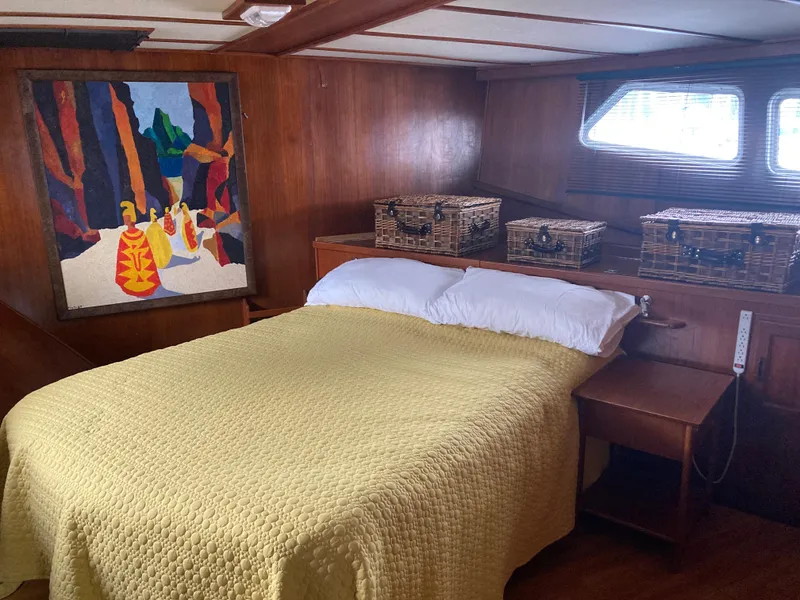 Slide: The Image of MASTER STATEROOM - 28