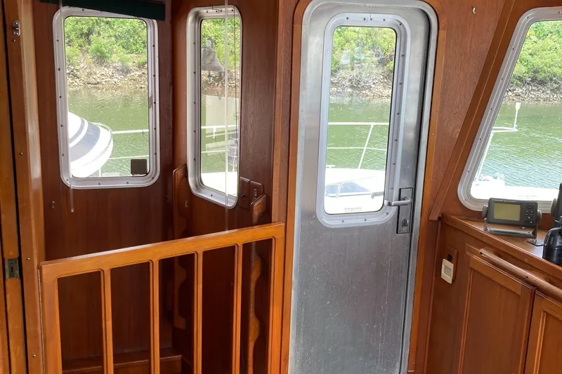 Slide: The Image of PILOTHOUSE PORT DOOR - 4