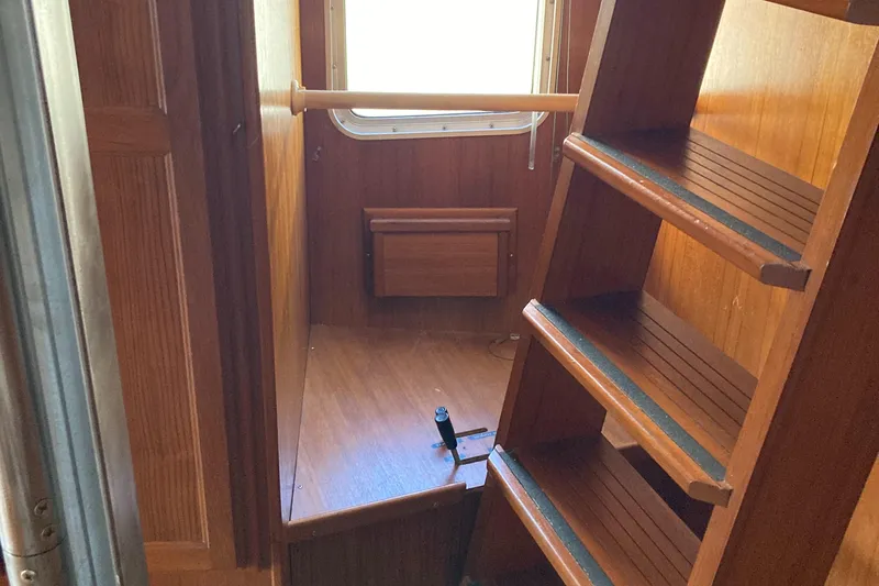 Slide: The Image of LADDER TO PILOTHOUSE - 41