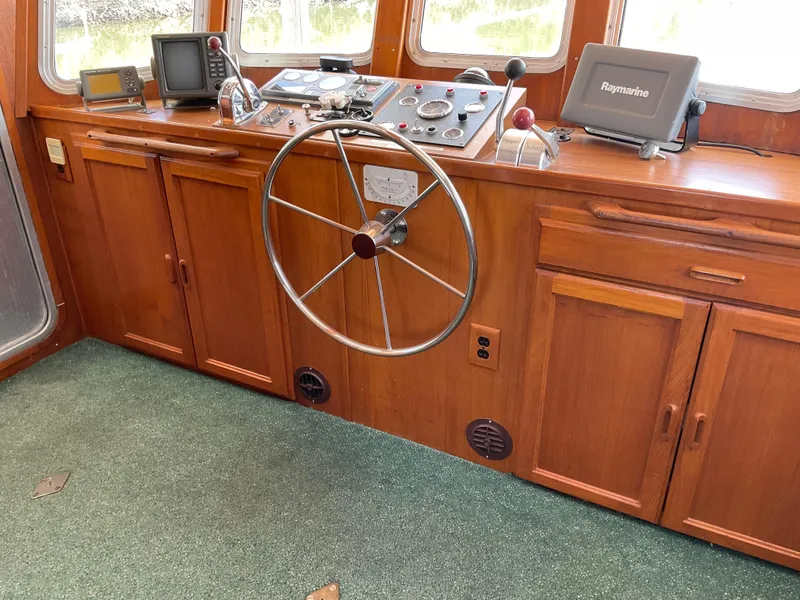 Slide: The Image of Sunnfjord Custom 1998 - 58