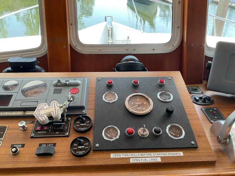 Slide: The Image of Sunnfjord Custom 1998 - 65