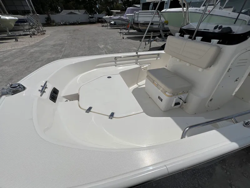 Slide: The Image of Boston whaler 150 Montauk 2023 - 13