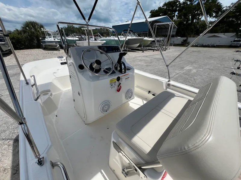 Slide: The Image of Boston whaler 150 Montauk 2023 - 9