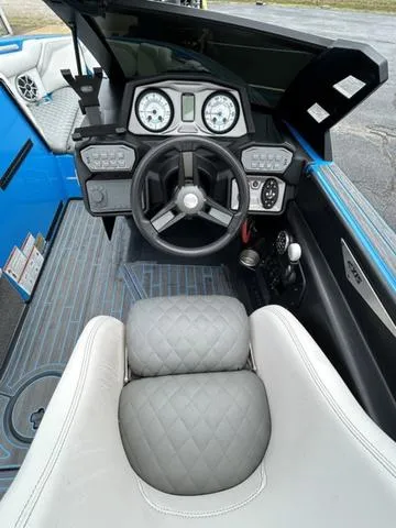 Slide: The Image of Axis Wake Research T23 2017 - 4