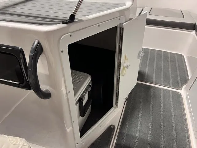 Slide: The Image of Yamaha SX190 2025 - 12