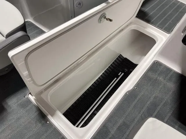 Slide: The Image of Yamaha SX190 2025 - 20