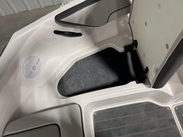 Slide: The Image of Yamaha SX190 2025 - 24