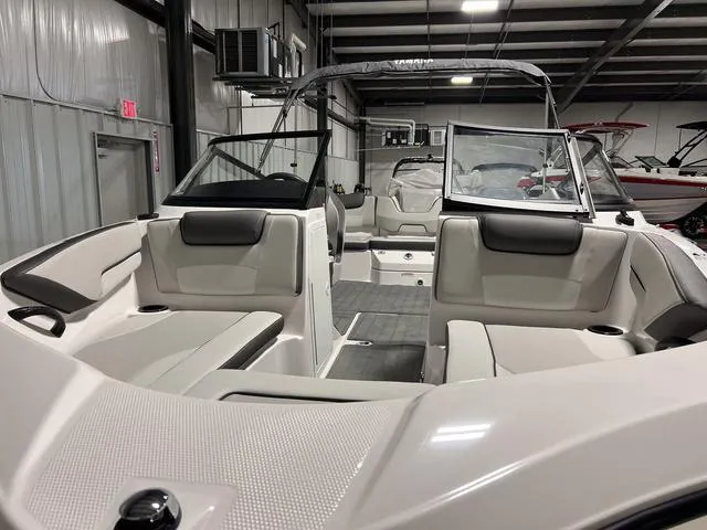 Slide: The Image of Yamaha SX190 2025 - 3