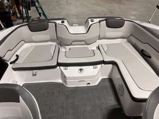 Slide: The Image of Yamaha SX190 2025 - 6