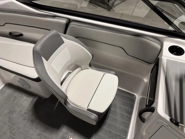 Slide: The Image of Yamaha SX190 2025 - 9