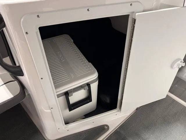 Slide: The Image of Yamaha AR190 2025 - 10