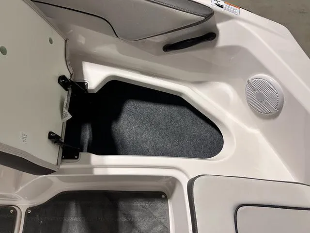 Slide: The Image of Yamaha AR190 2025 - 17