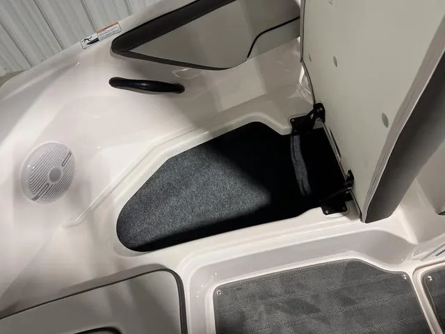 Slide: The Image of Yamaha AR190 2025 - 18