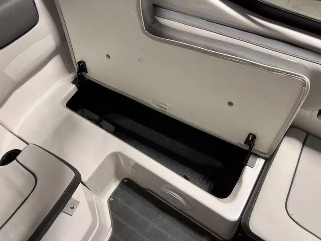 Slide: The Image of Yamaha AR190 2025 - 7