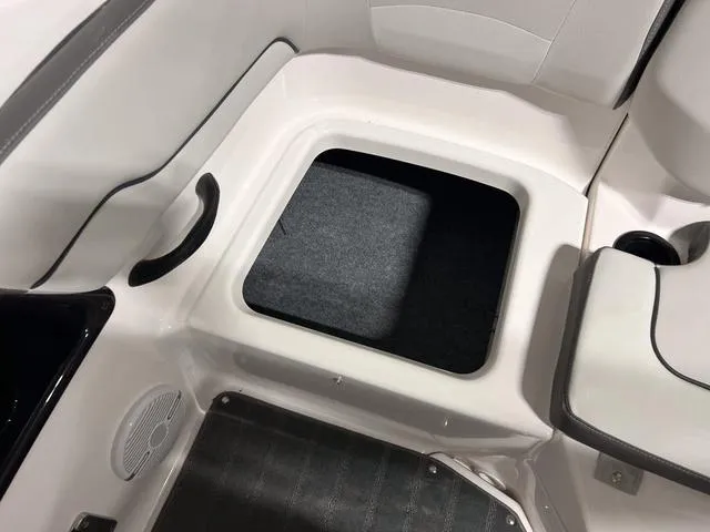 Slide: The Image of Yamaha AR190 2025 - 8