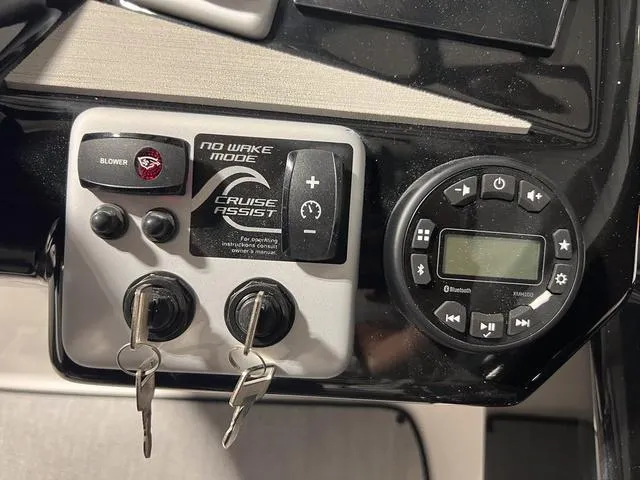 Slide: The Image of Yamaha AR220 2025 - 15