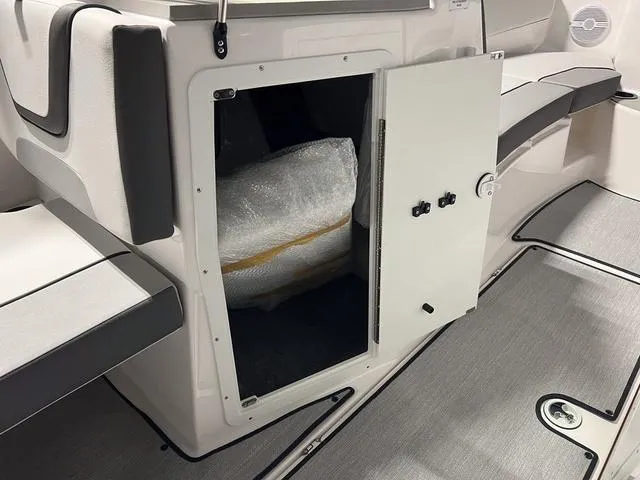 Slide: The Image of Yamaha AR220 2025 - 18