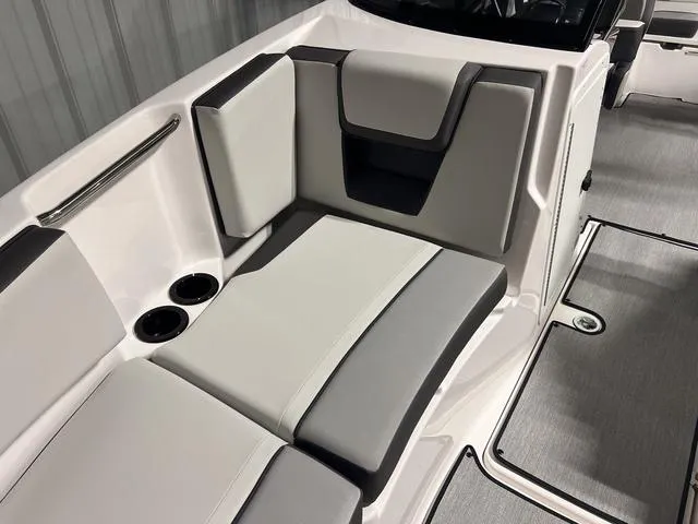 Slide: The Image of Yamaha AR220 2025 - 20