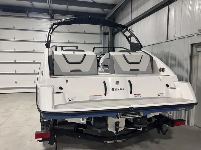 Slide: The Image of Yamaha AR220 2025 - 5