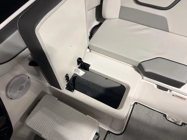 Slide: The Image of Yamaha AR220 2025 - 9